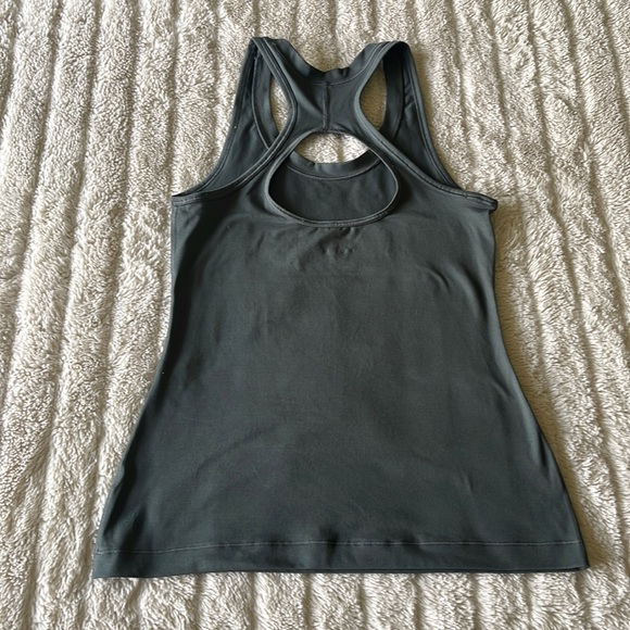 COPY - Athlete razorback tank XXS - Picture 2 of 4